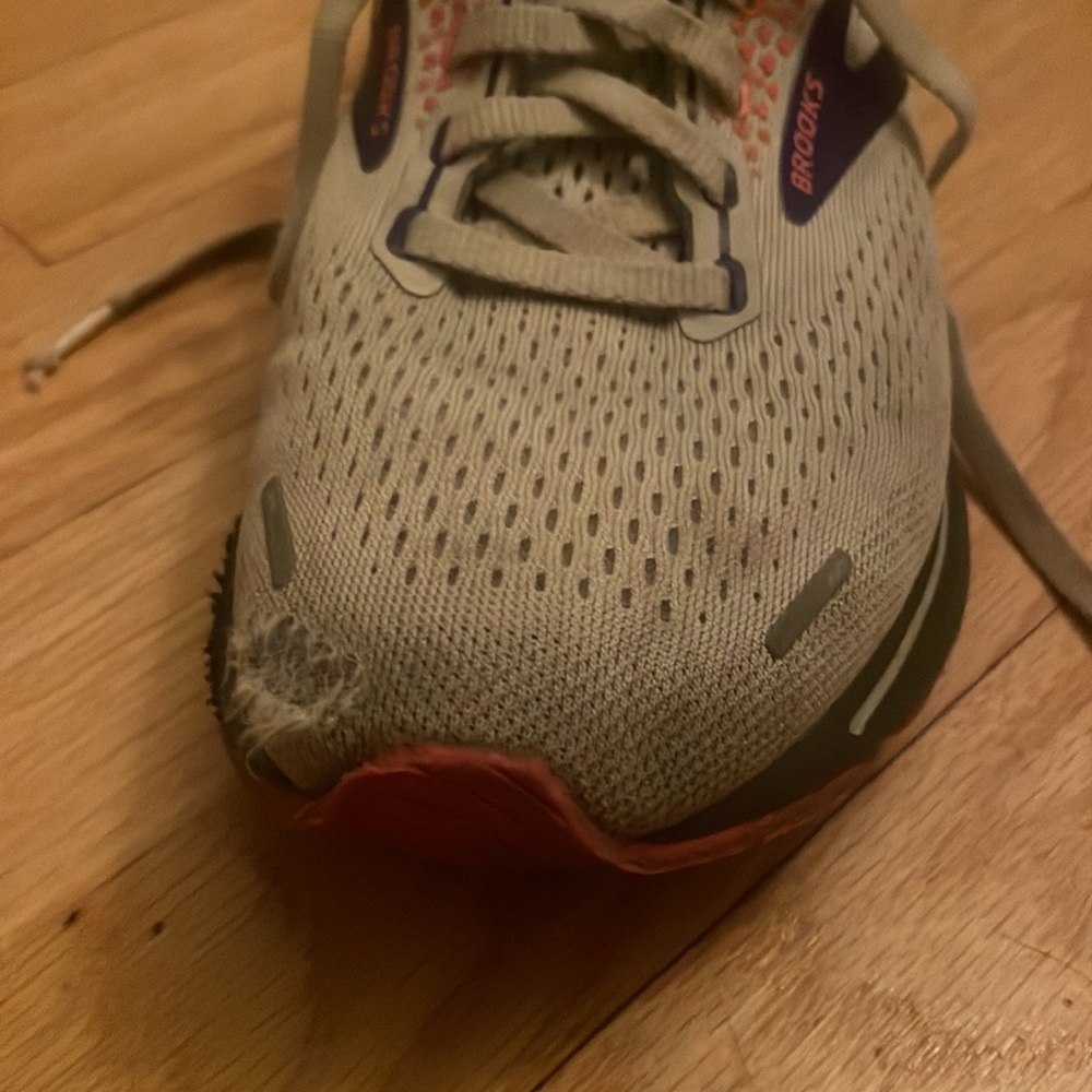 Running shoes - Picture 4 of 4